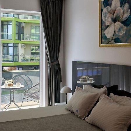 Maya Apartment- Spa N Pools Beach Resort Mamaia Luaran gambar