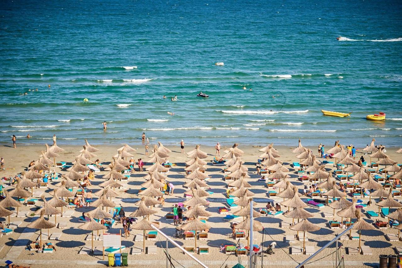 Maya Apartment- Spa N Pools Beach Resort Mamaia Luaran gambar