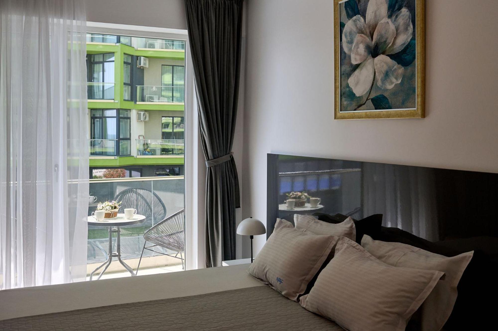 Maya Apartment- Spa N Pools Beach Resort Mamaia Luaran gambar