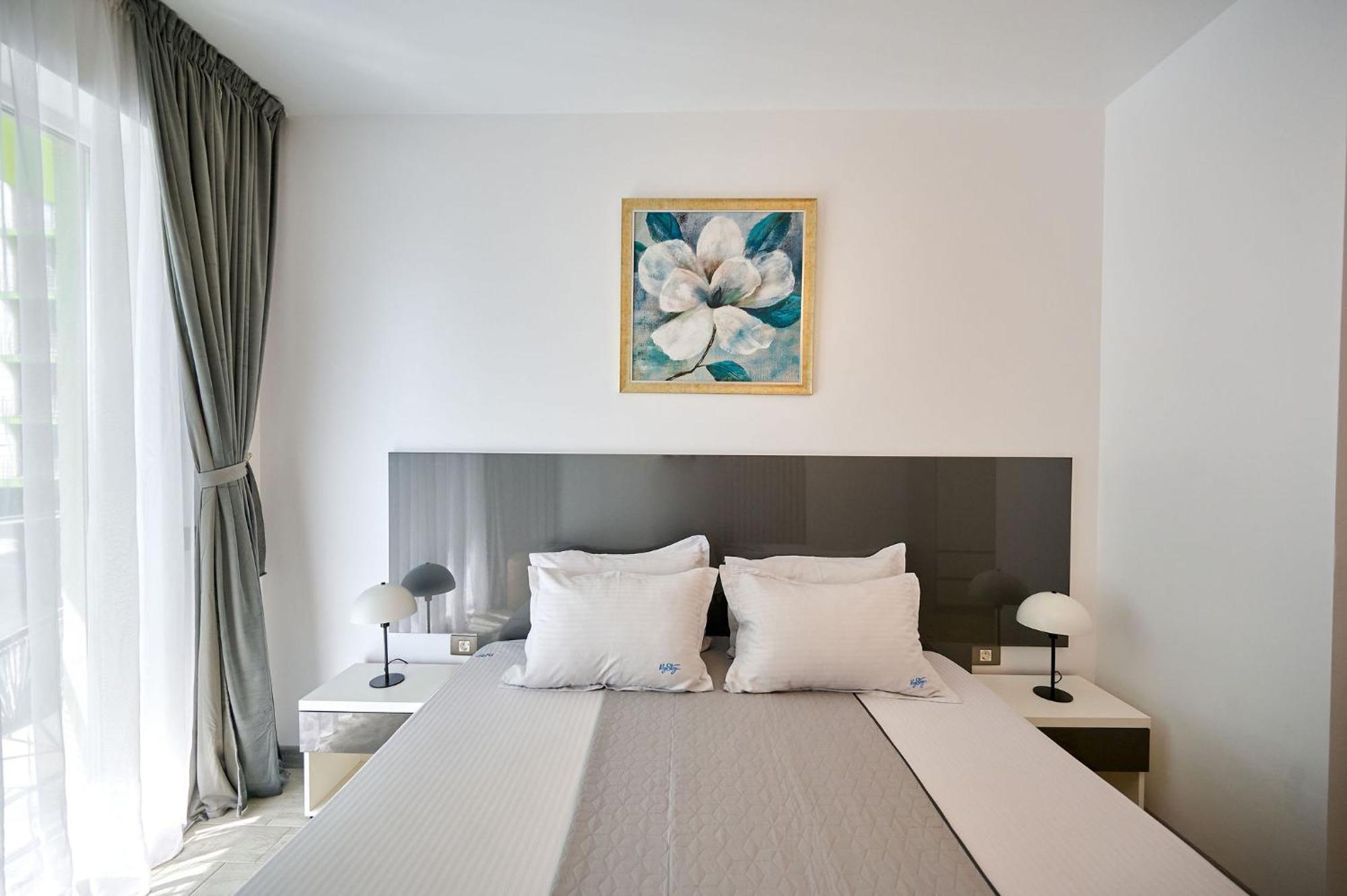 Maya Apartment- Spa N Pools Beach Resort Mamaia Luaran gambar