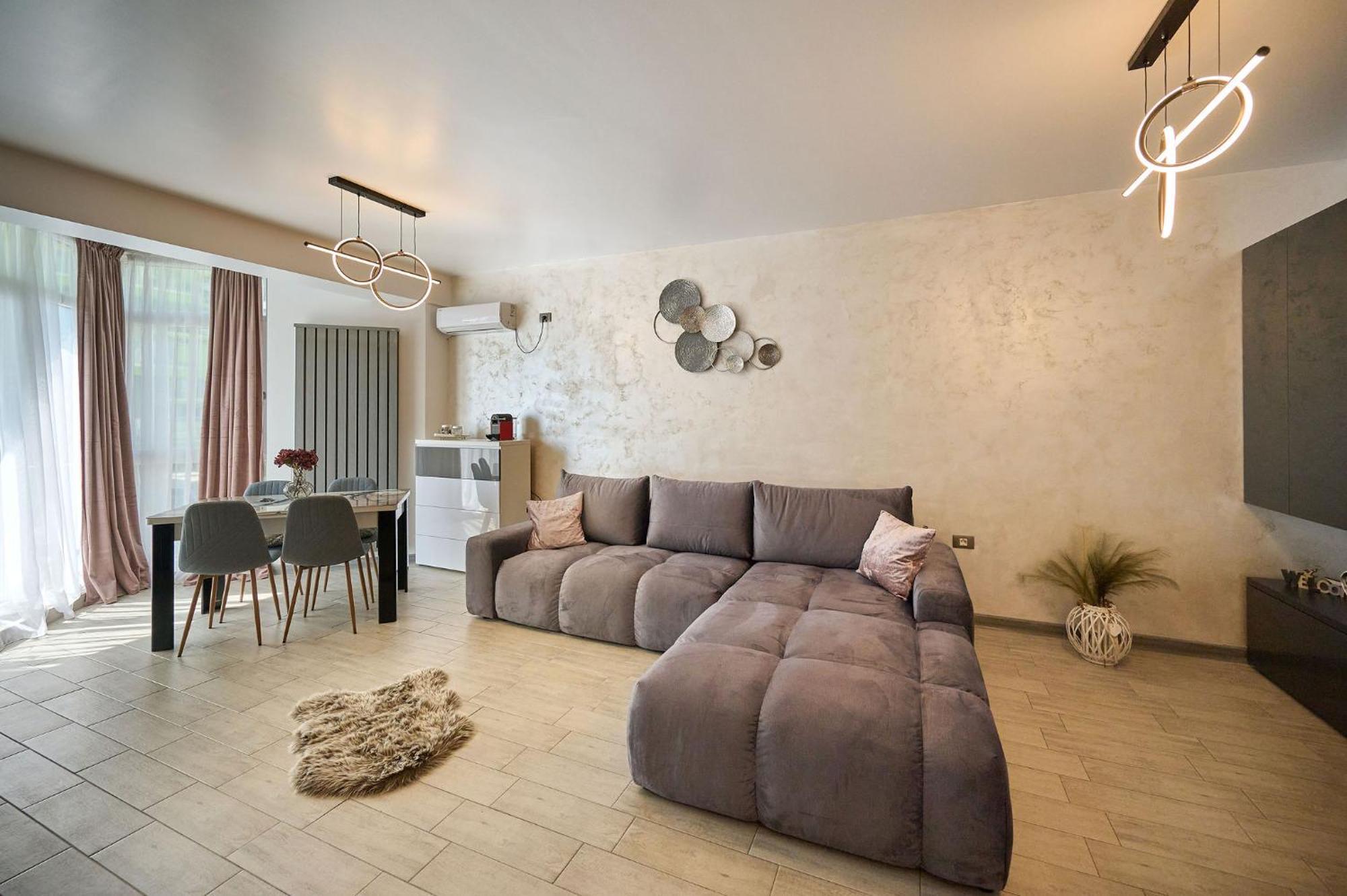 Maya Apartment- Spa N Pools Beach Resort Mamaia Luaran gambar